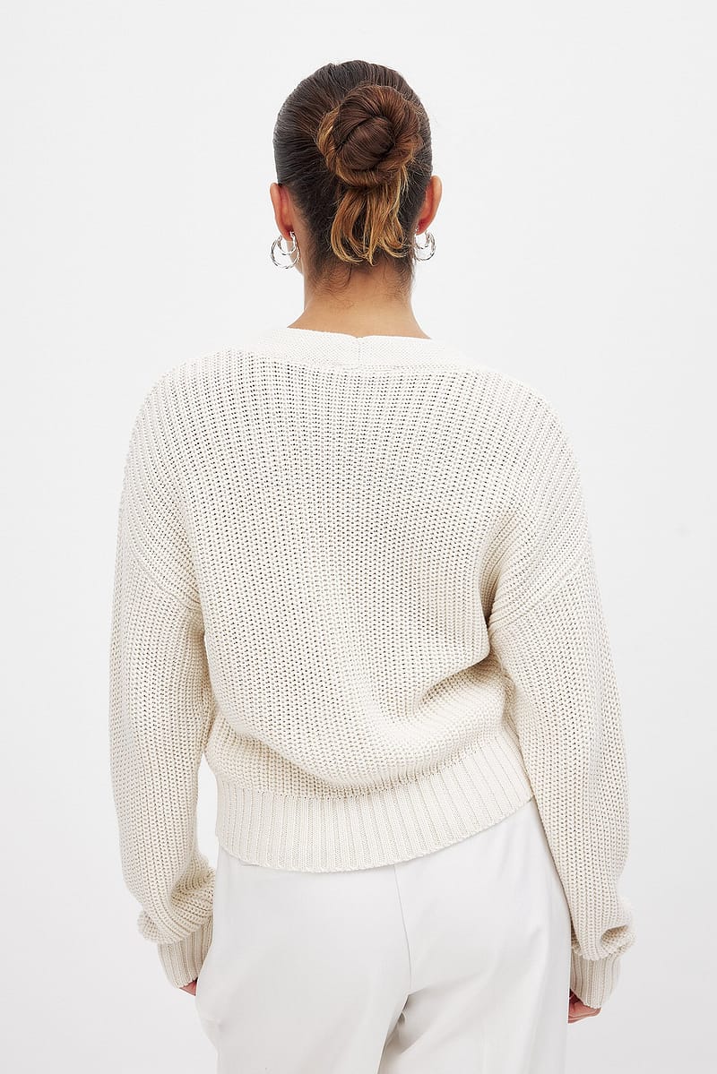 Short Knitted Cardigan - Offwhite
