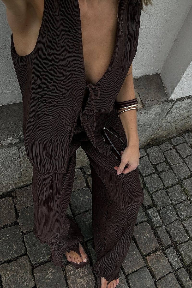 10500-structured-mid-waist-pants-brown-1.jpg