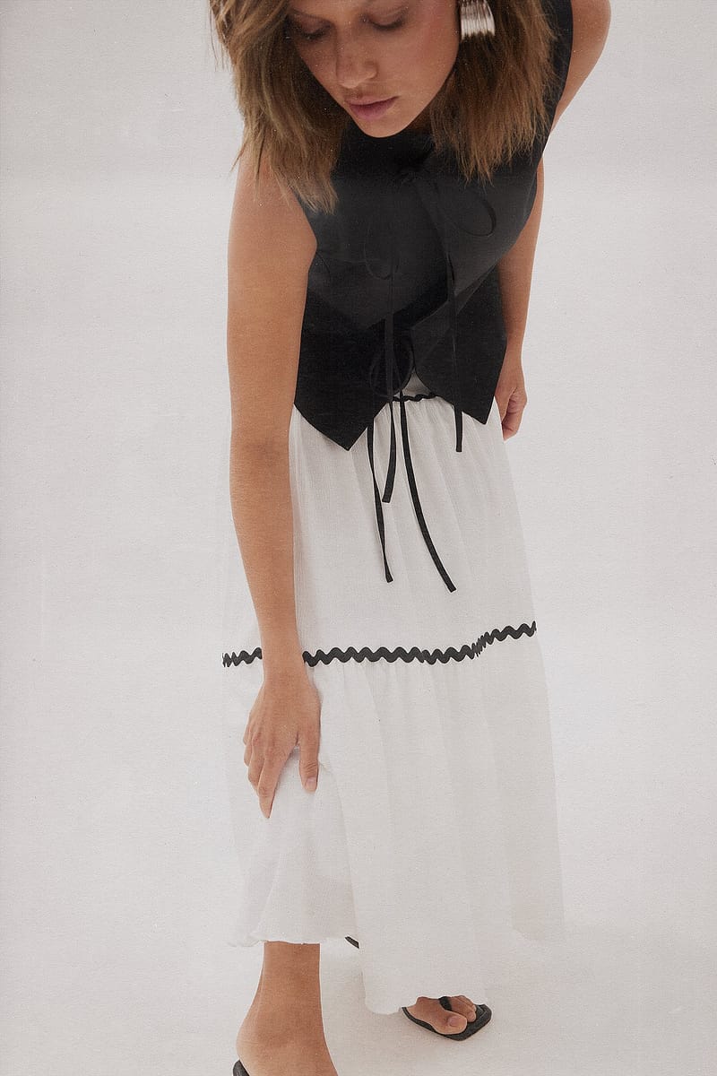 10628-contrast-maxi-skirt-1.jpg