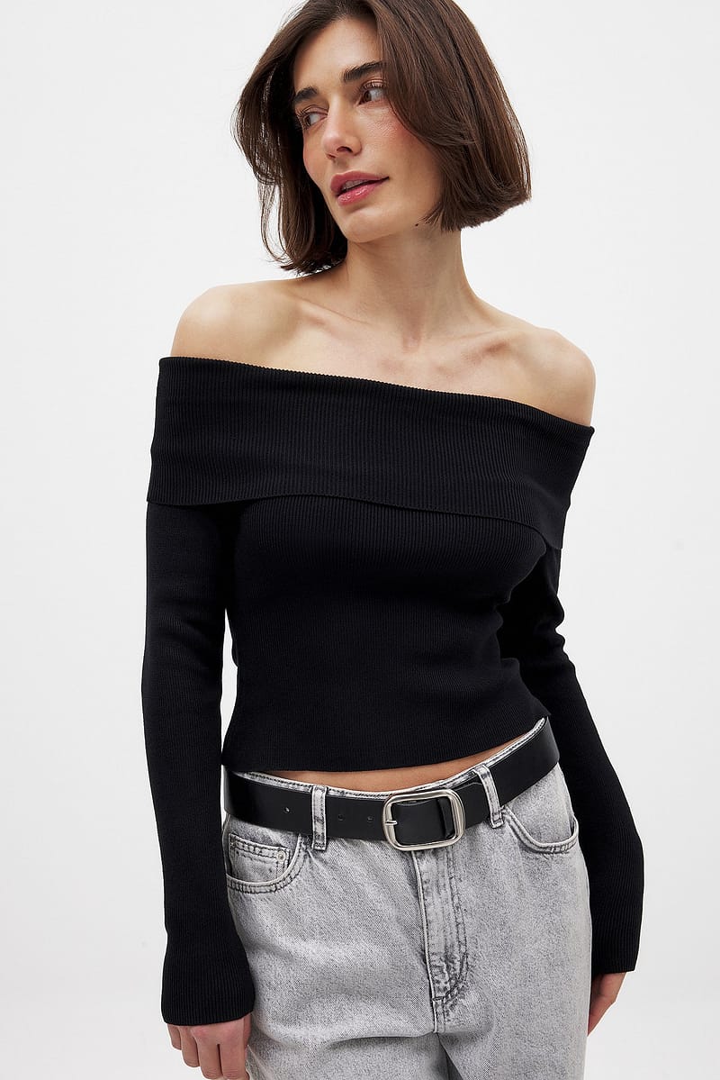 Folded Offshoulder Knitted Top - Black