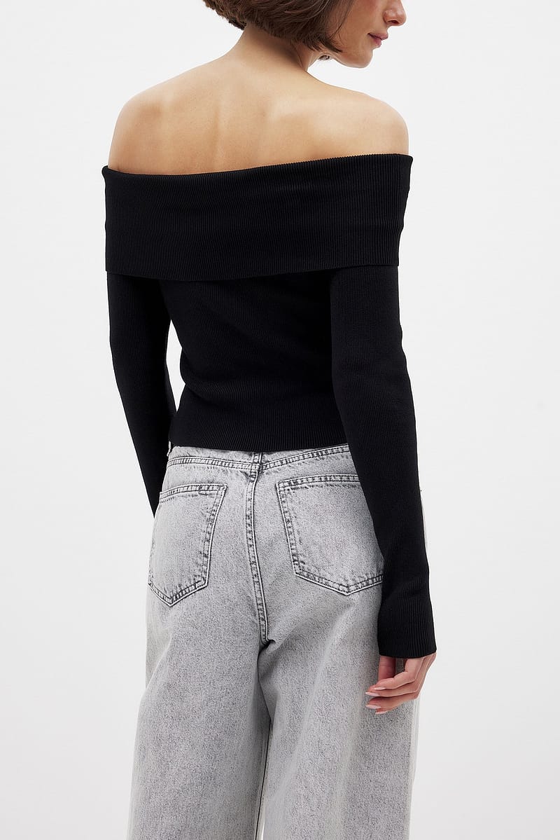 Folded Offshoulder Knitted Top - Black