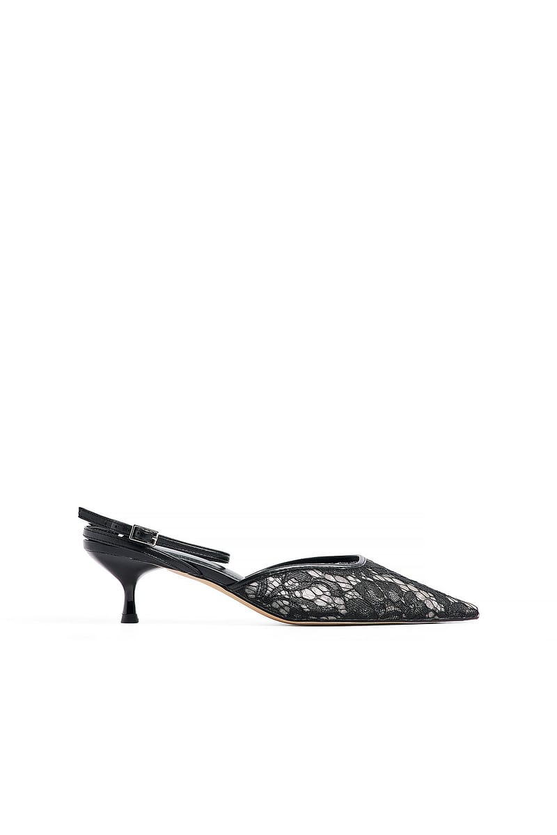 Low Heel Lace Pumps - Black