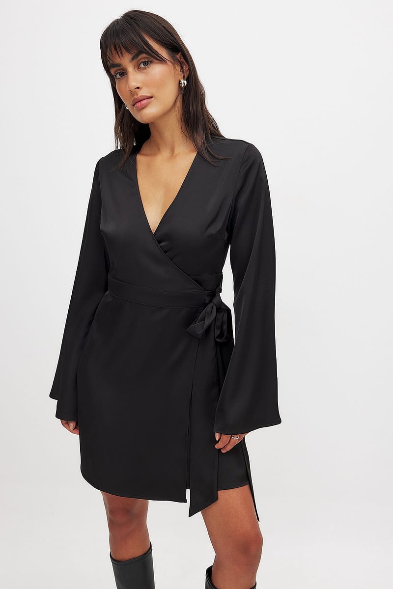Tie Waist Flowy Mini Dress - Black