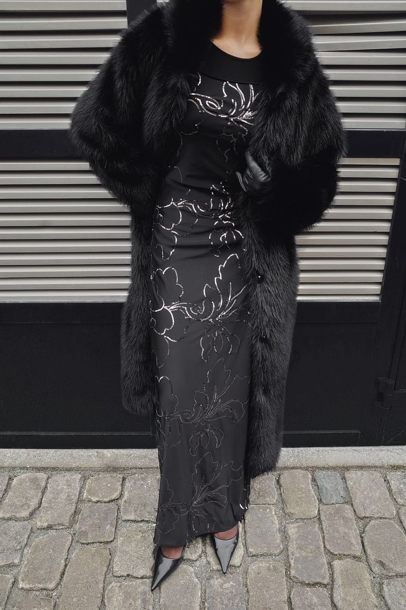 12125-pattern-sequin-maxi-dress-black-1.jpg
