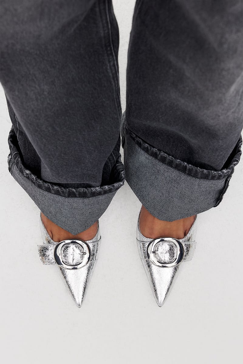 Circular Buckle Slingback Pumps
