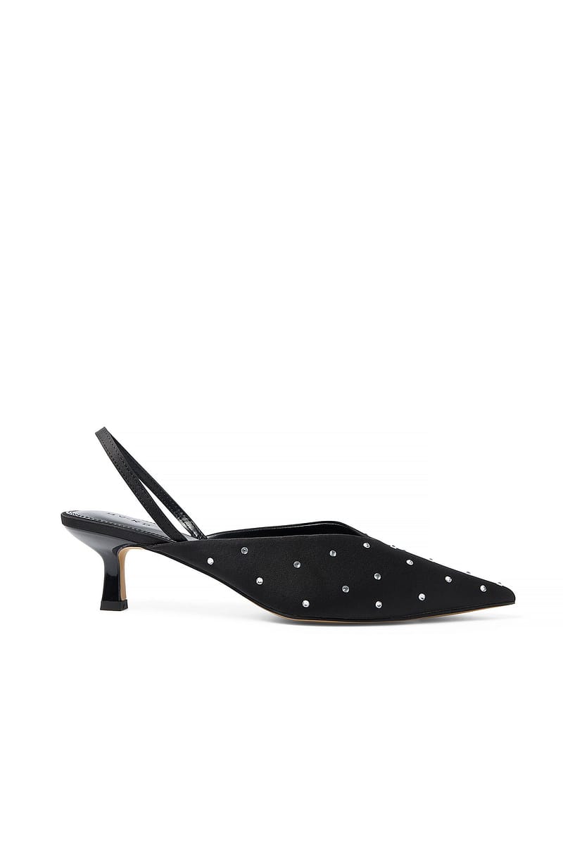 Gem Detailed V-Cut Pumps - Black