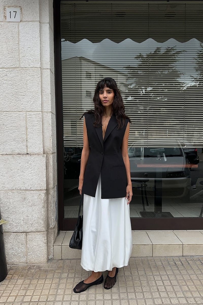 Tailored Hourglass Vest - Black