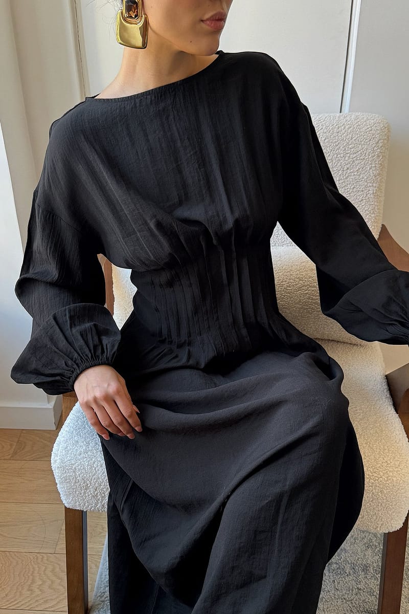 Long Sleeve Pleated Midi Dress - Black