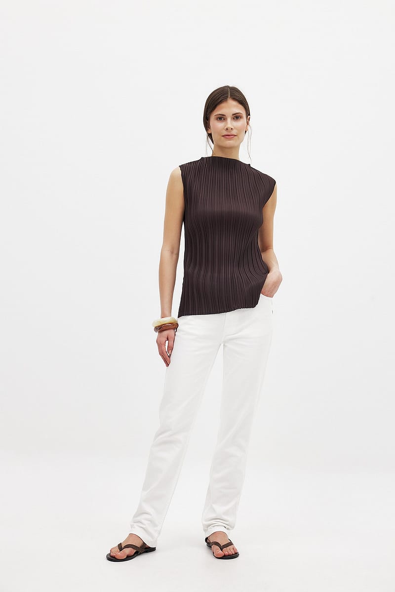 14833-pleated-sleeveless-top-1.jpg