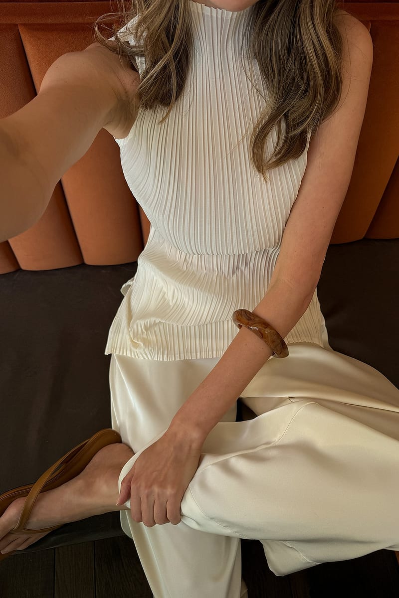 Pleated Sleeveless Top - Offwhite