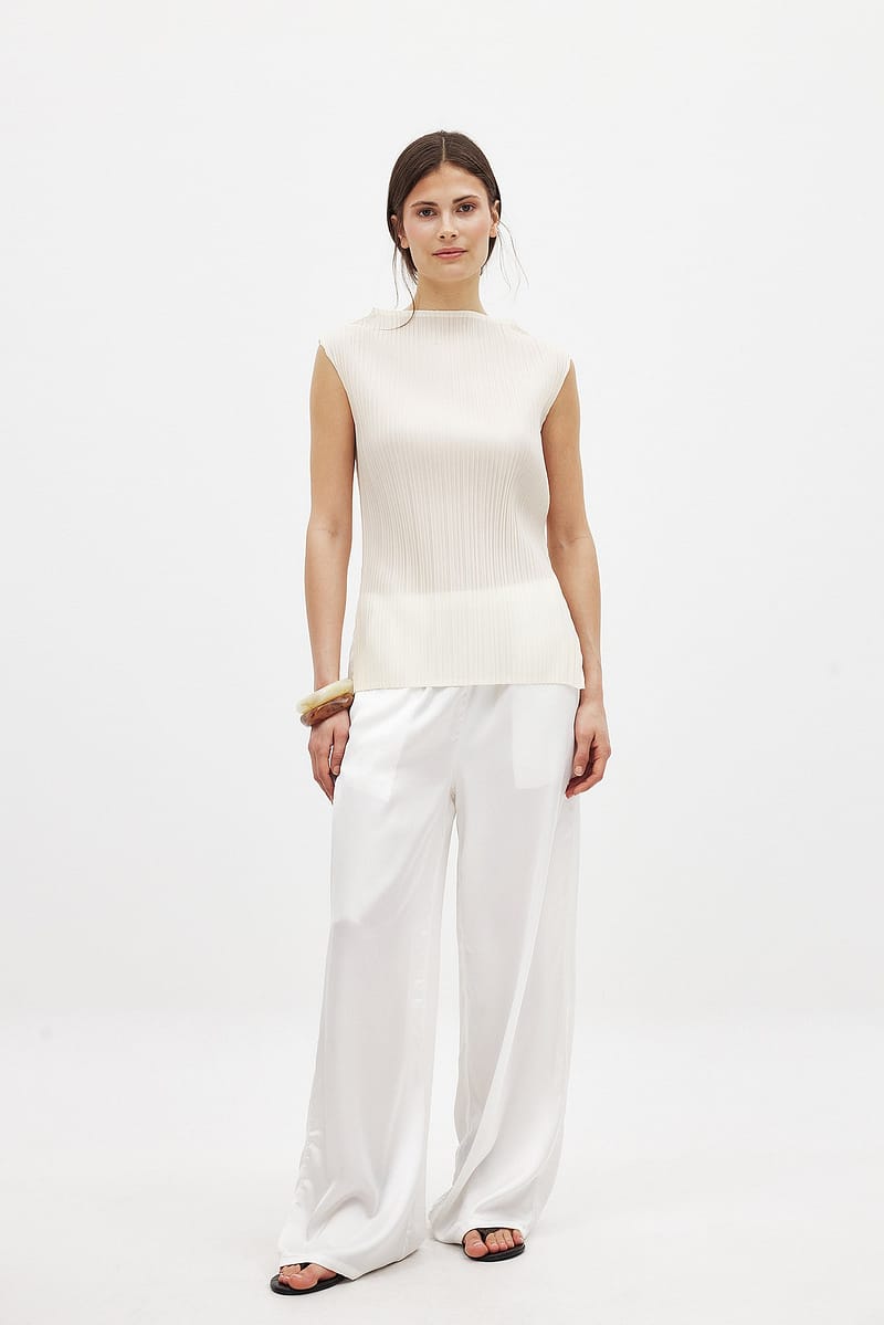 14835-pleated-sleeveless-top-offwhite-1.jpg