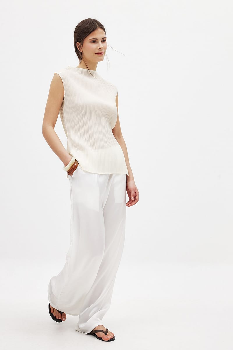 14835-pleated-sleeveless-top-offwhite-1.jpg