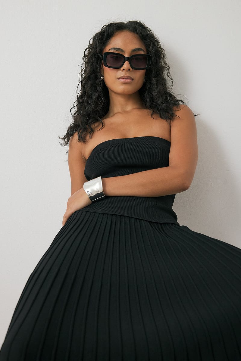 14860-knitted-tube-maxi-dress-black-1.jpg