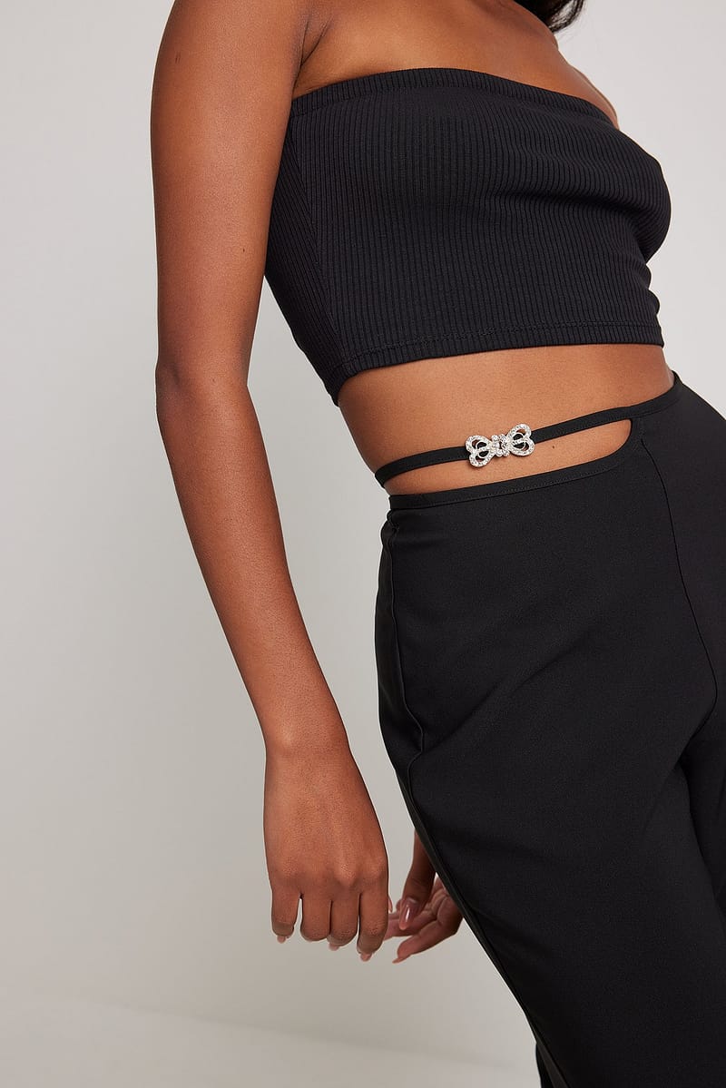 1492-low-waist-strap-detailed-pants-1.jpg
