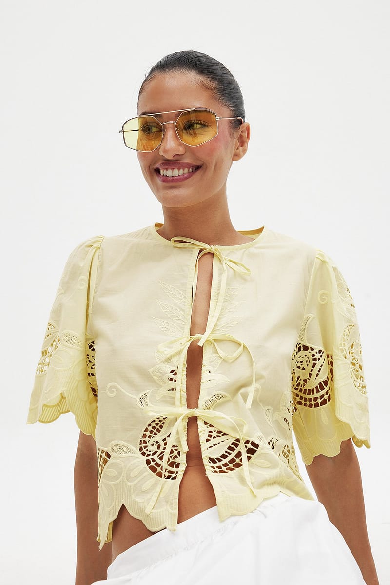 Anglais Tie Front Blouse - Yellow