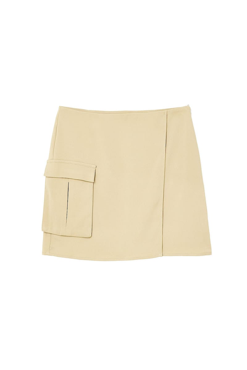 3008-overlap-cargo-pocket-skirt-1.jpg