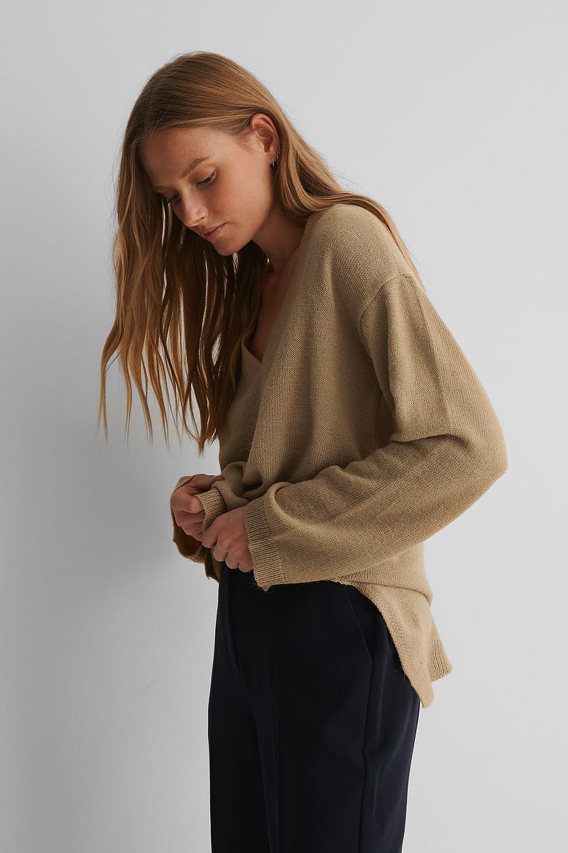 Emelie V Neck Knit - Beige