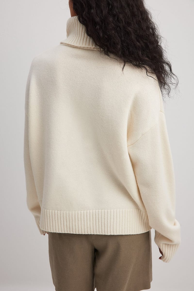 5113-wool-turtle-neck-sweater-offwhite-1.jpg