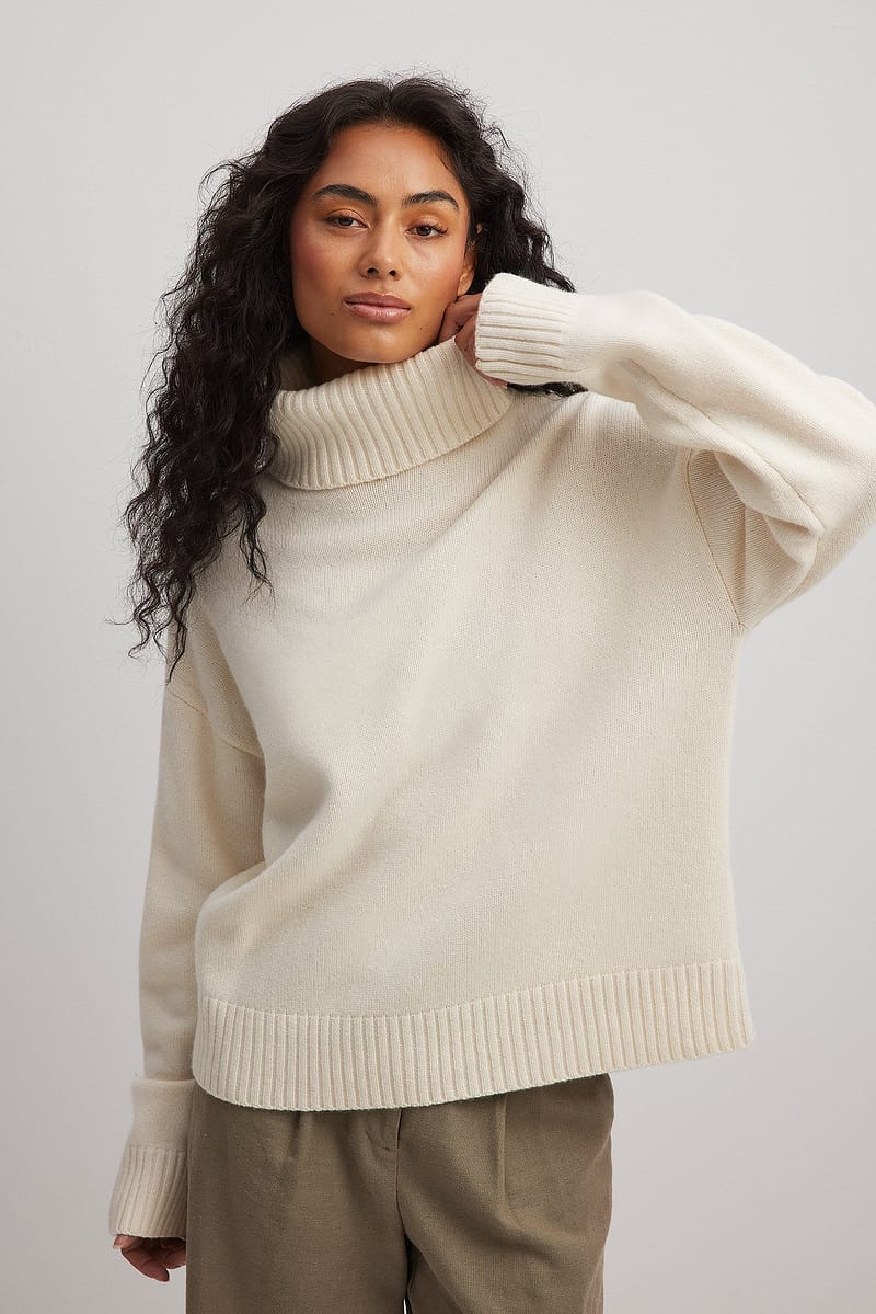 5113-wool-turtle-neck-sweater-offwhite-1.jpg