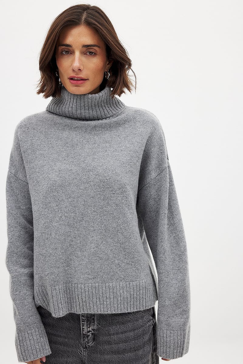 Wool Turtle Neck Sweater - Grey