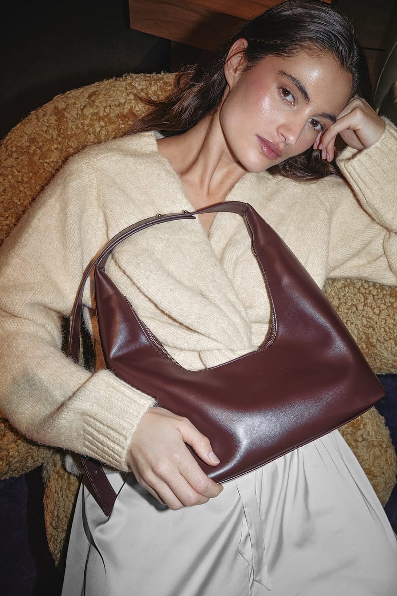 5355-oblong-shoulder-bag-dark-brown-1.jpg