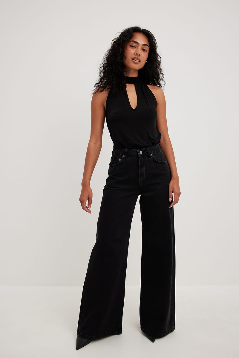5434-deep-neckline-body-1.jpg