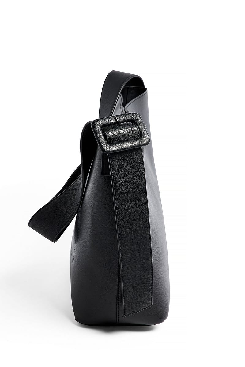 5638-buckle-totebag-black-1.jpg