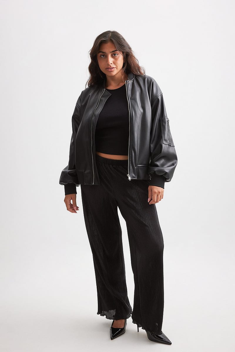 Low Waist Pleated Trousers