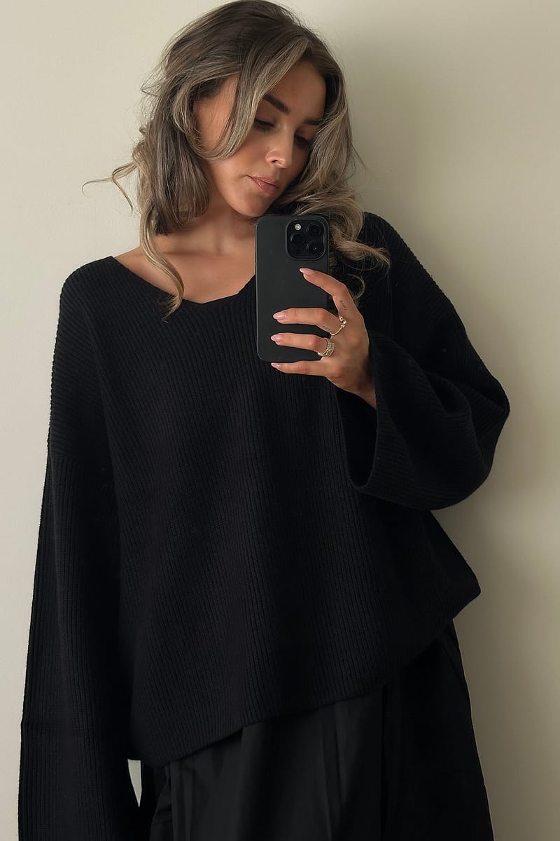 V-neck Knitted Sweater