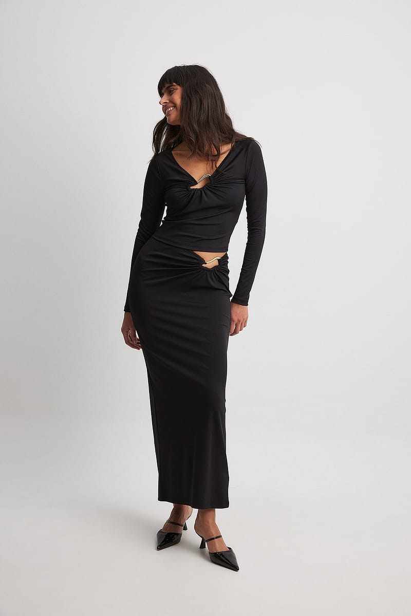 7212-buckle-detail-maxi-skirt-1.jpg