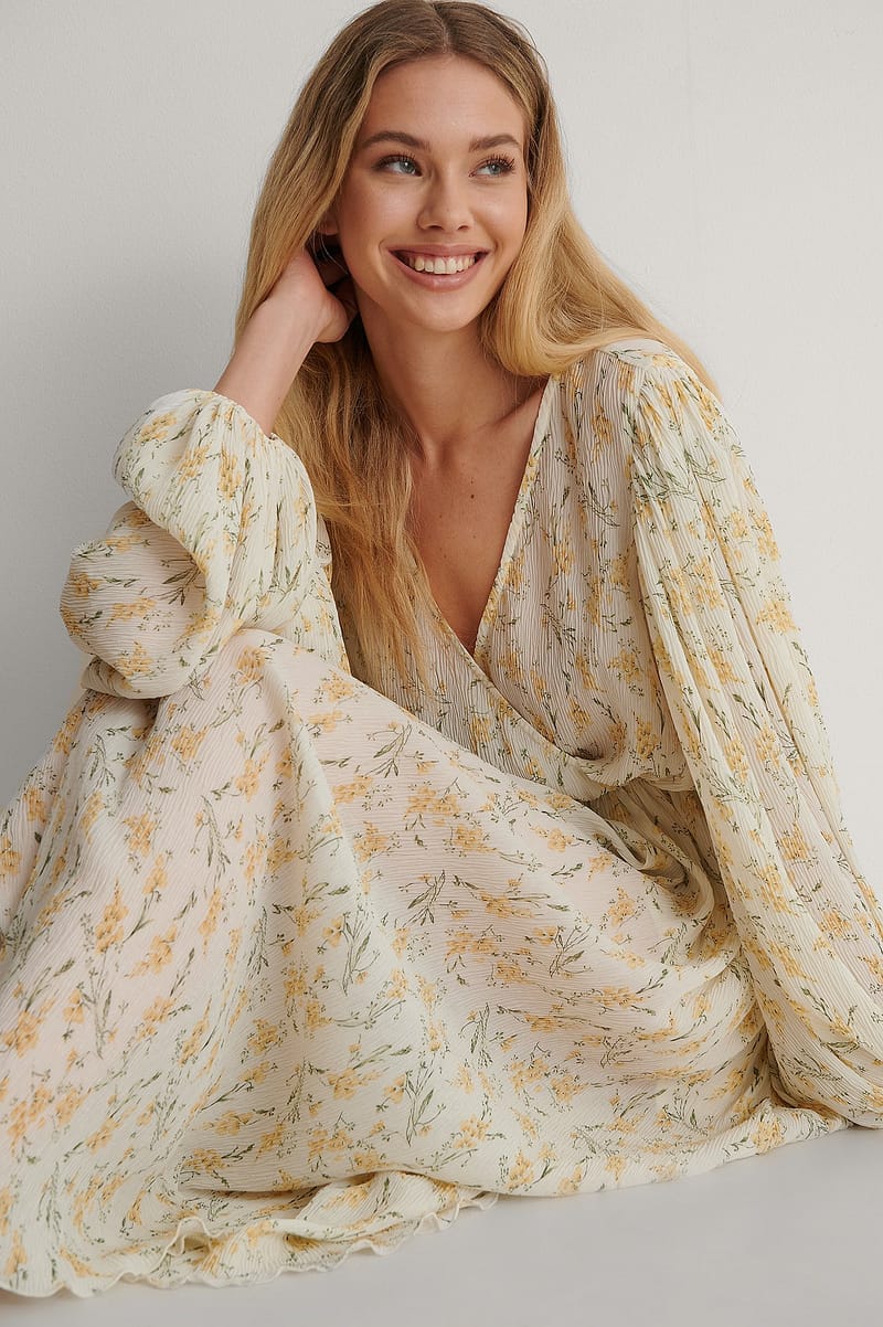 Balloon Sleeve Overlap Structured Dress