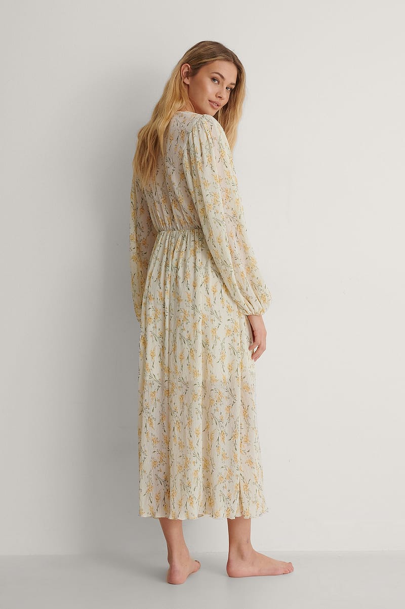 Balloon Sleeve Overlap Structured Dress