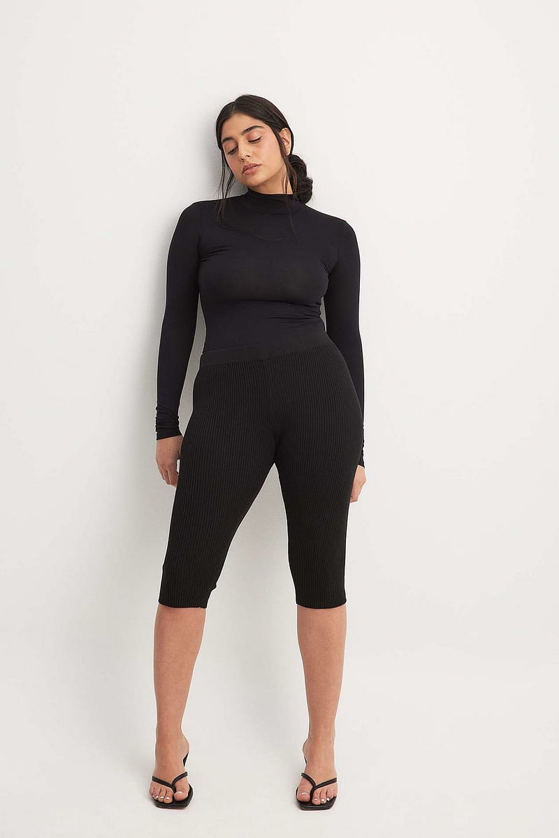 Knitted Capri Pants - Black