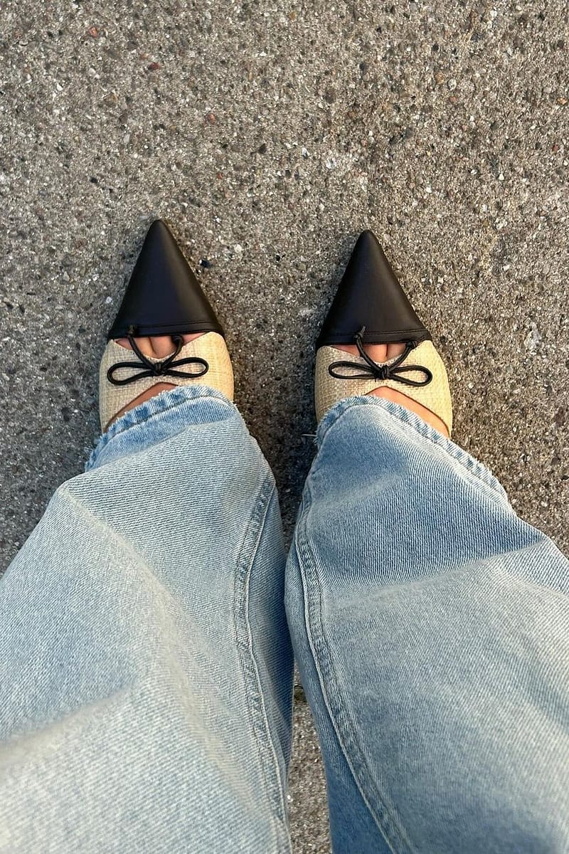 8883-cut-out-pumps-1.jpg