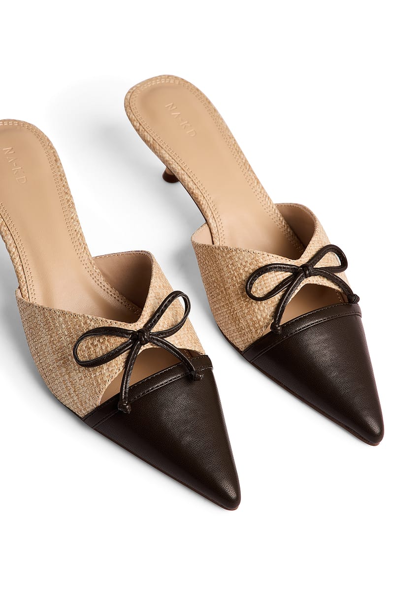 8883-cut-out-pumps-1.jpg
