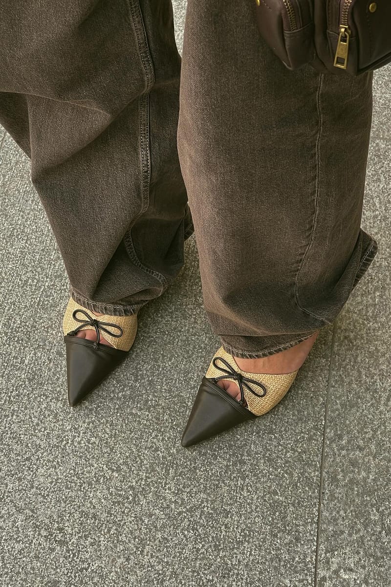 8883-cut-out-pumps-1.jpg