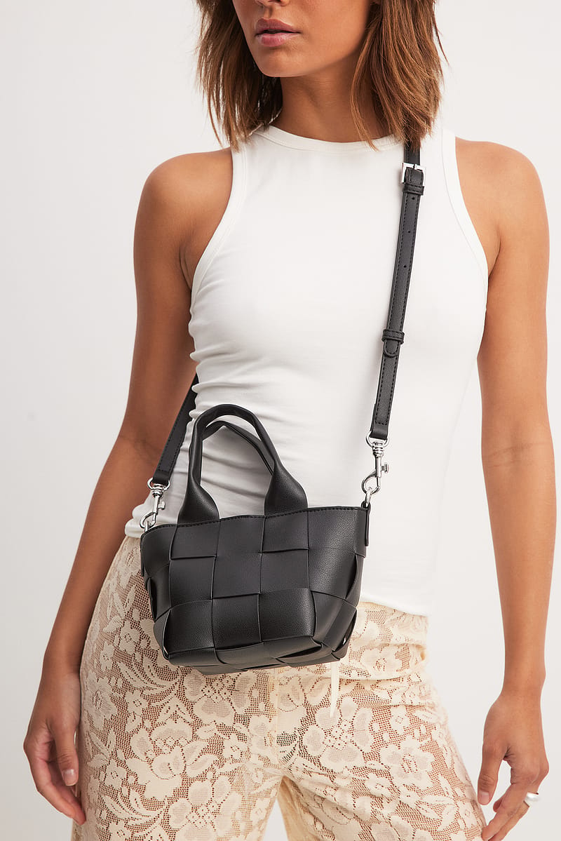 9656-small-woven-bucket-bag-1.jpg