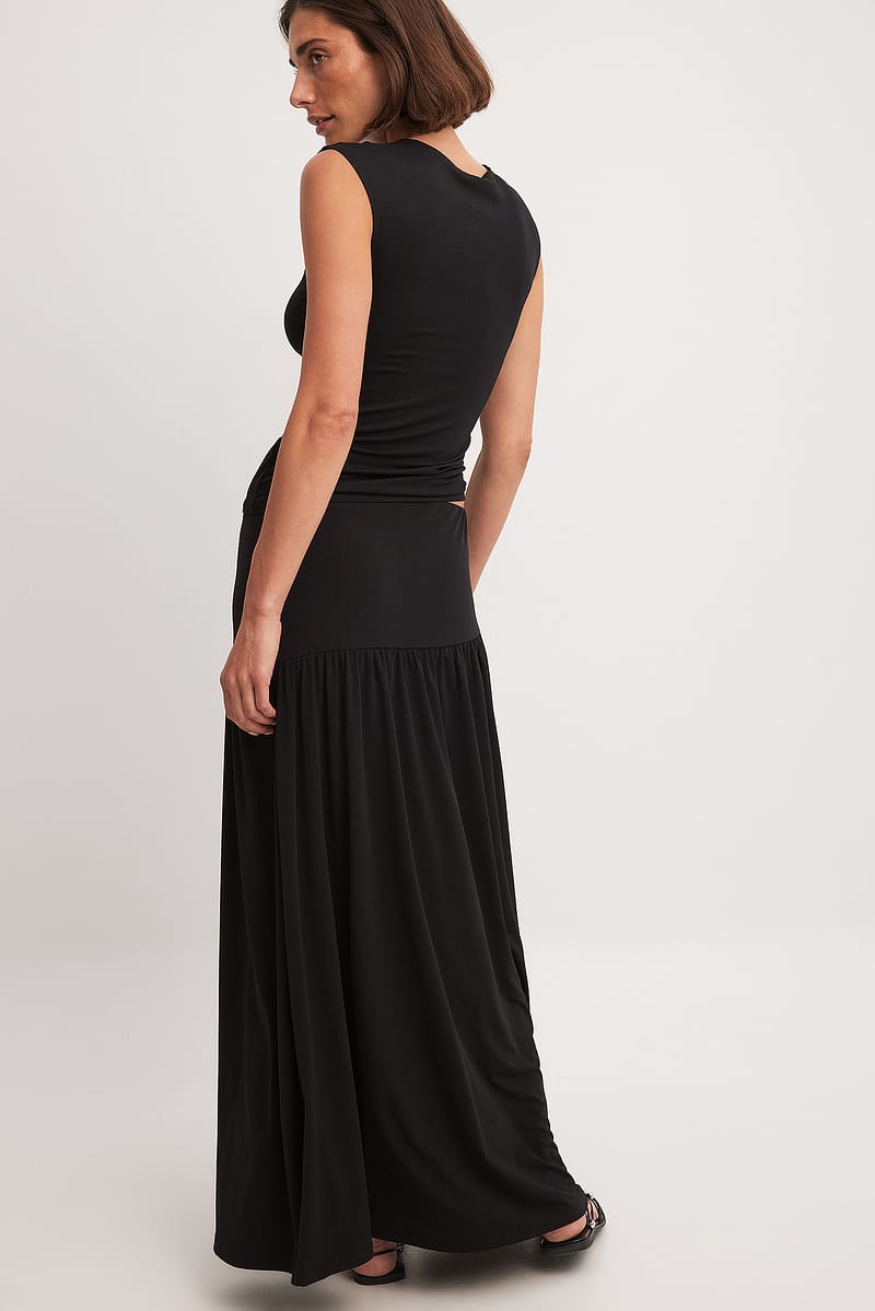 Flowy Dropped Waist Maxi Skirt