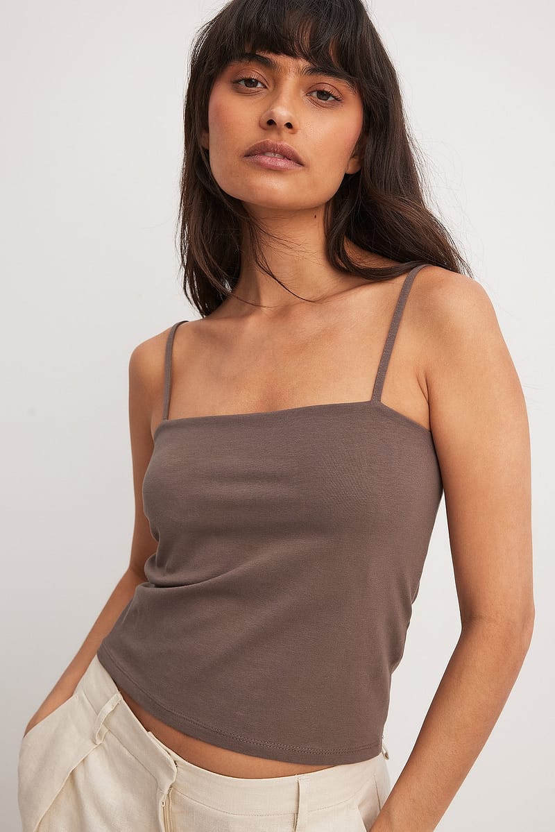 Double Folded Thin Strap Singlet