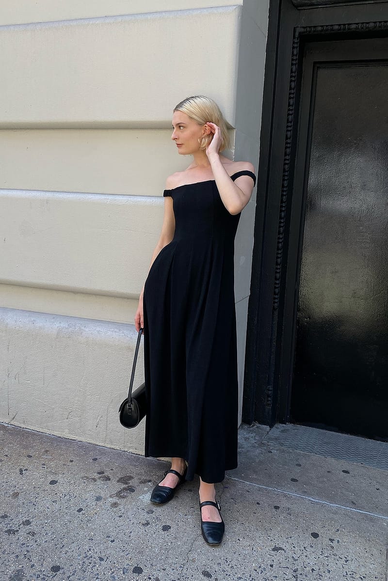 9980-off-shoulder-linen-blend-maxi-dress-black-1.jpg